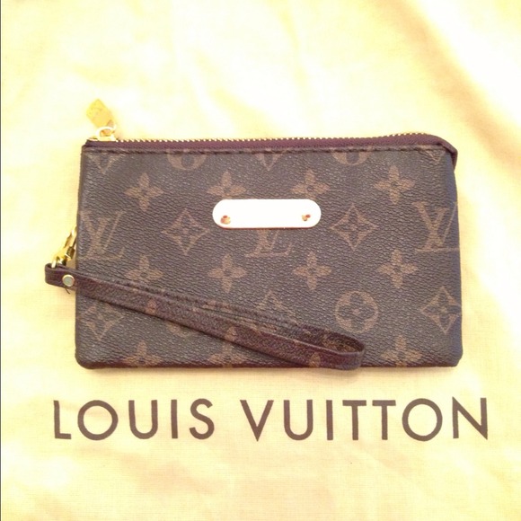 Luis Vuitton Clutch/Wallet