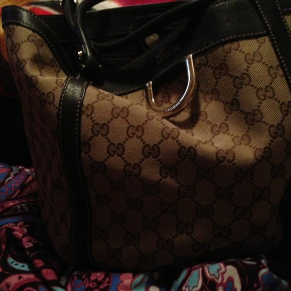 Authentic gucci handbag