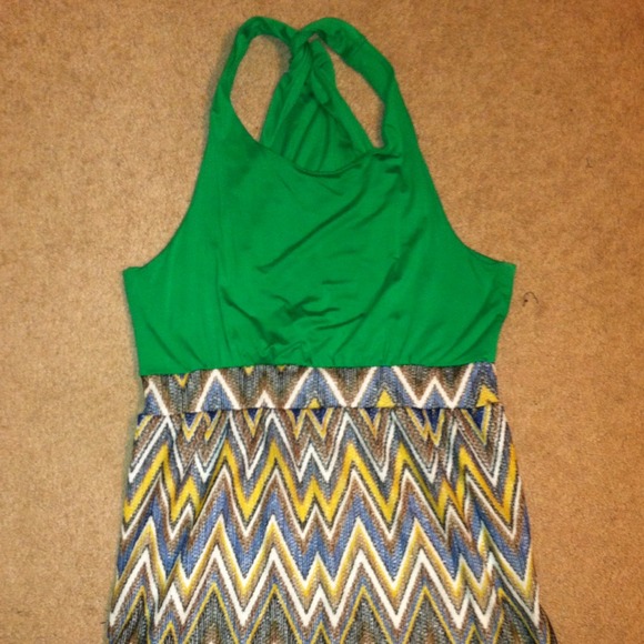 Adorable multi colored chevron dress - Picture 2 of 2