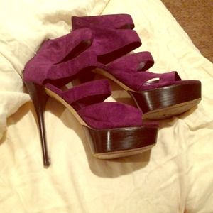 Bebe detailed heels