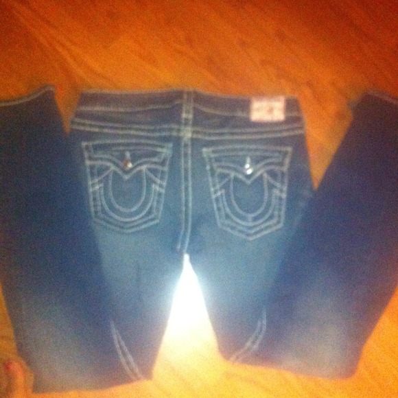 Near new True Religion billy jeans w/ rhinestones