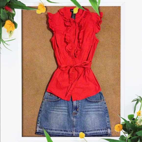 ✨BUNDLE✨NWOT XOXO 5 Pocked Denim Mini & Red Top. - Picture 1 of 4