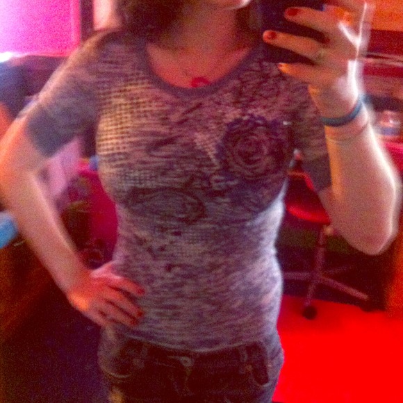 Grey half sleeve shirt with design