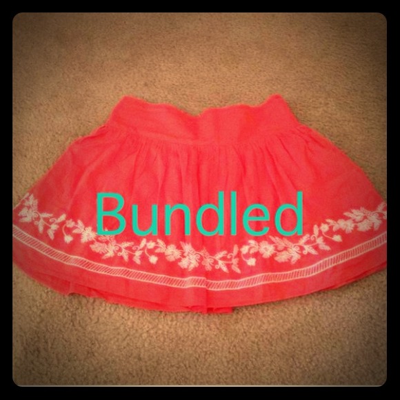 Bundled 💢 Pretty coral flirty skirt