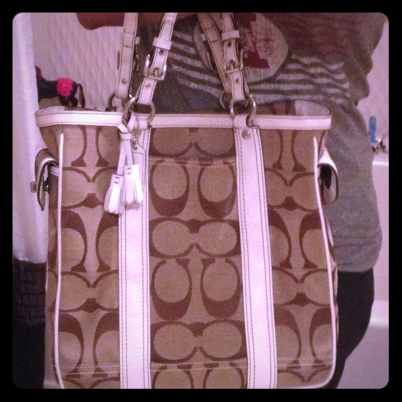 Large Coach purse/tote