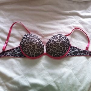 ❌❌SOLD!!! Pink leopard bra❌❌