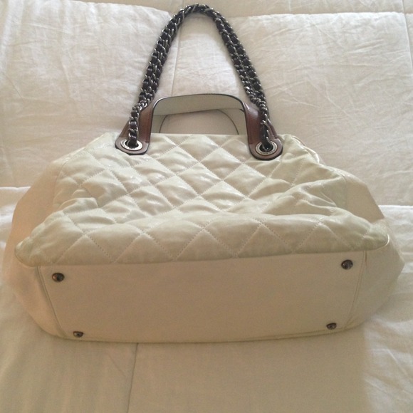 SOLD!!CHANEL Handbag (From the In mix collection) - Picture 3 of 4