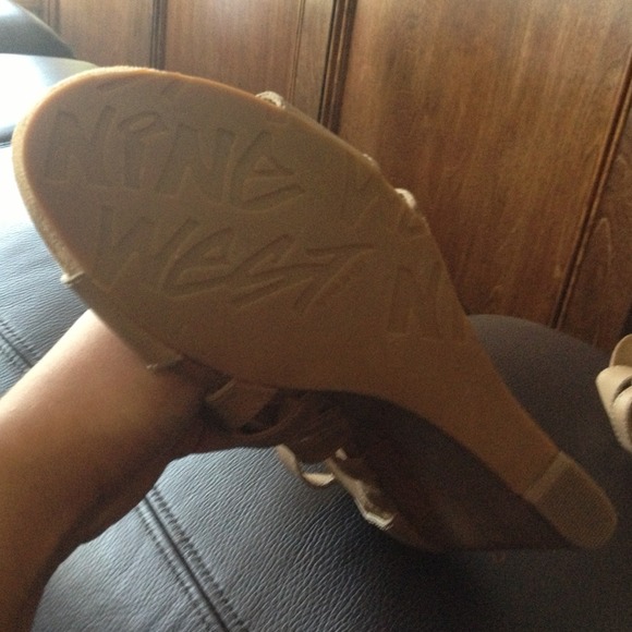 Beautiful Nine West wedges. Brand new w/o tags. - Picture 3 of 4