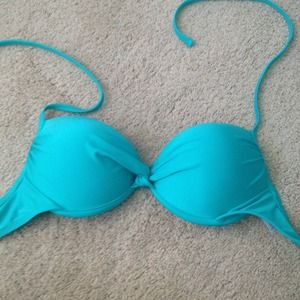 PERFECT FOR SPRING BREAK! push up bikini top!