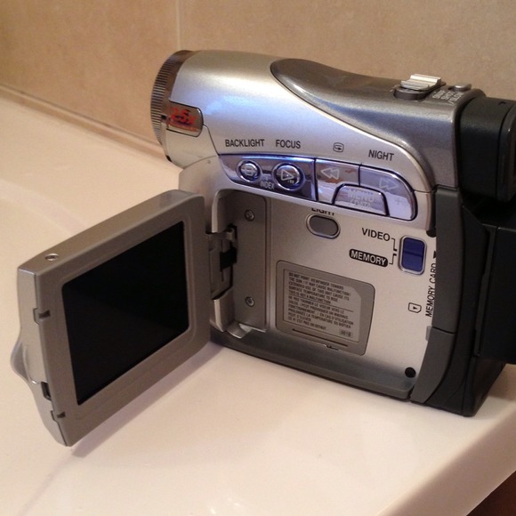On sale today only $60 JVC Pal Camcorder - Picture 2 of 4