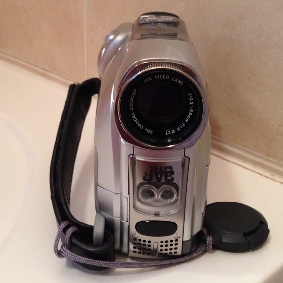 On sale today only $60 JVC Pal Camcorder - Picture 4 of 4