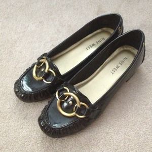 7.5 Nine West black patent leather loafers