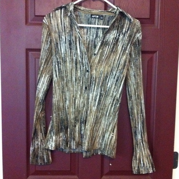 Dress shirt - Picture 1 of 2