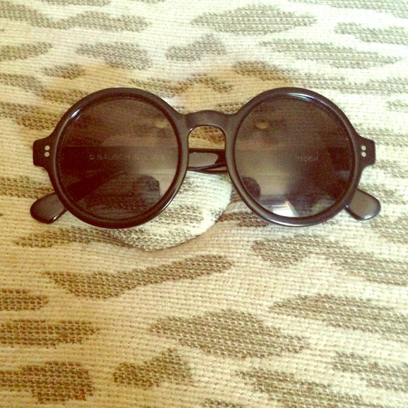 DKNY vintage sunglasses. ( Made in the 90's )