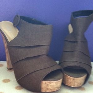 Reposh! Love them but too high for me