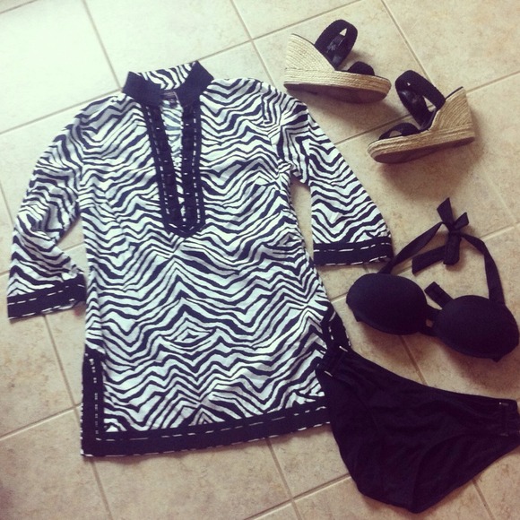 SOLD SOLD SOLD IN BUNDLE. Embellished Zebra Tunic - Picture 2 of 2