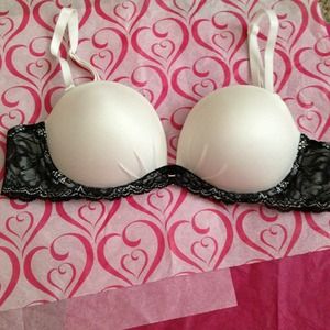 ❌Sold❌. Multiway push up white and black bra