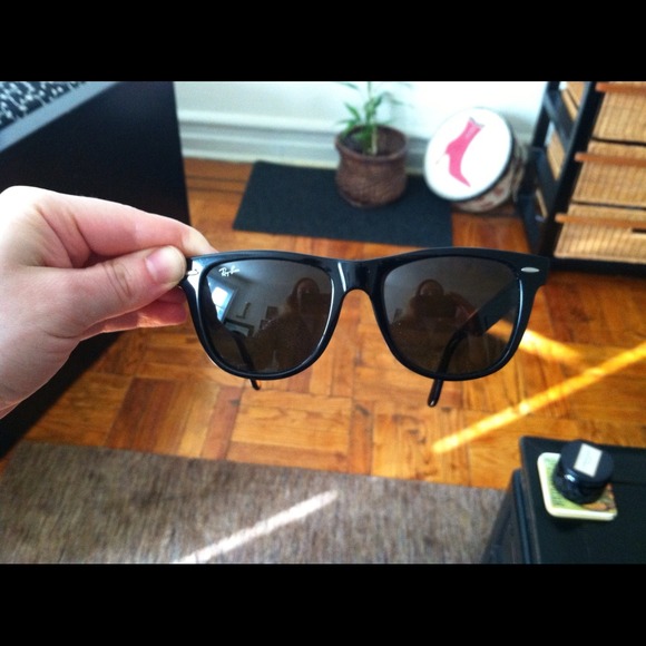 Authentic Ray-ban sunglasses