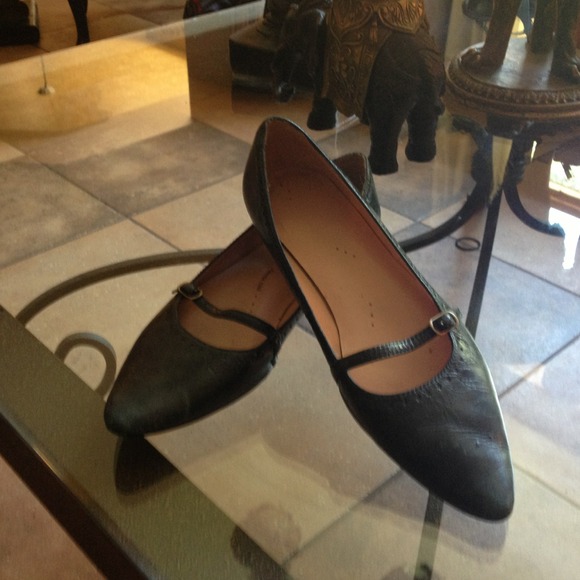 Kenneth Cole flats