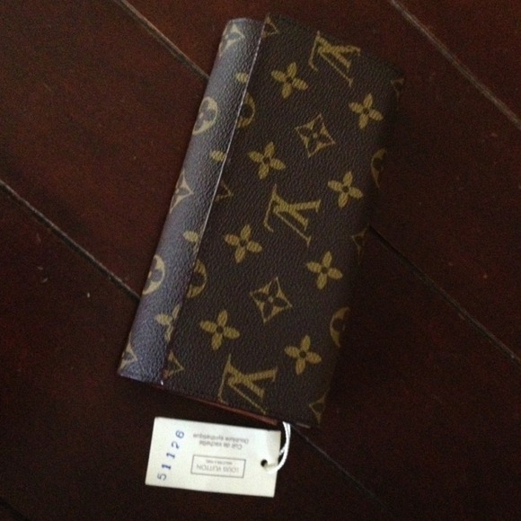 LV WALLET