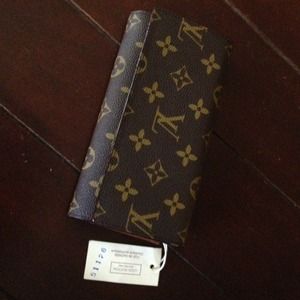 LV WALLET