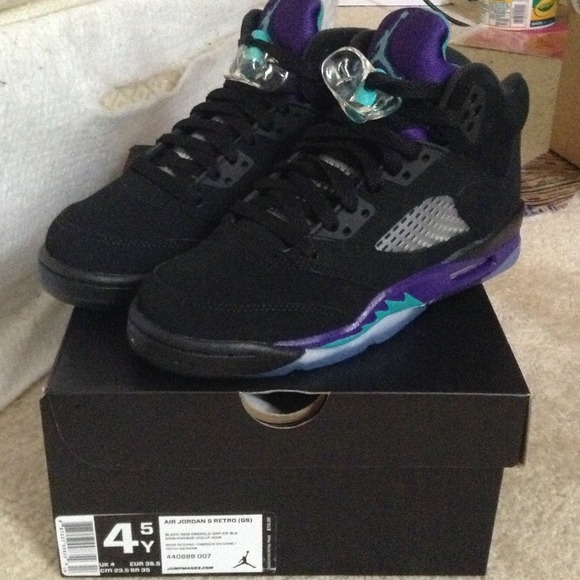 Air jordan 5 black grapes