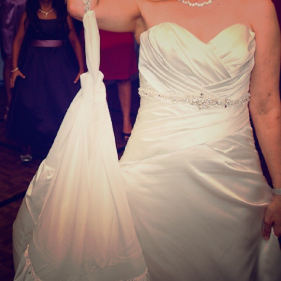 👰👰💍💍BEAUTIFUL WEDDING GOWN💍💍👰👰