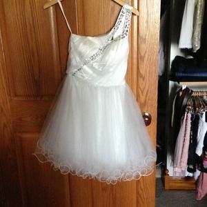 Mod cloth size 2 swan dance dress NWOT