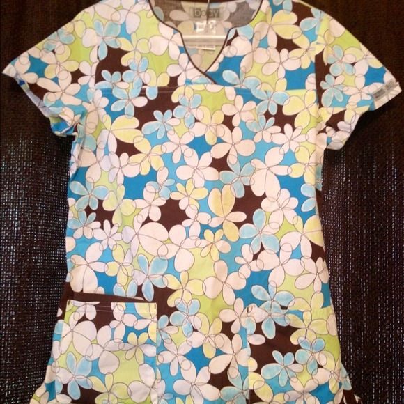 Cherokee Body Stretch Scrub Top