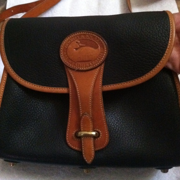 Dooney & Bourke leather purse