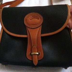Dooney & Bourke leather purse