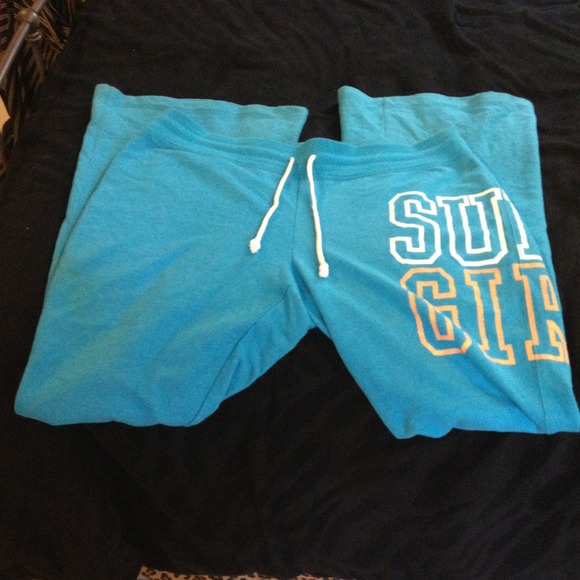 Old navy sweatpants - Picture 3 of 4