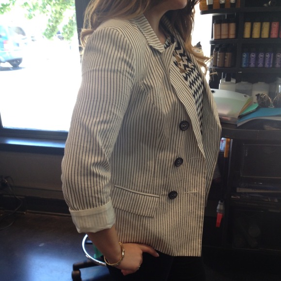 blazer - Picture 2 of 3