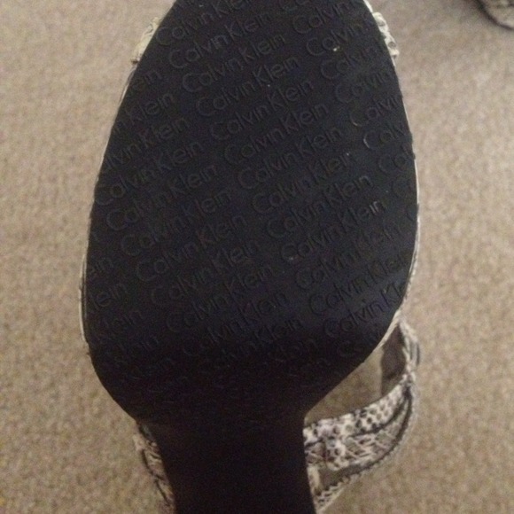 Calvin klein snake skin heels - Picture 3 of 4