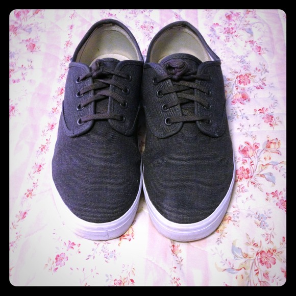 by gender dark grey vans