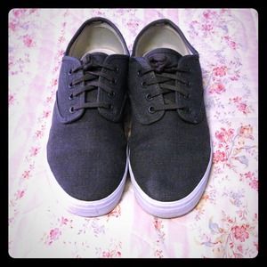 by gender dark grey vans