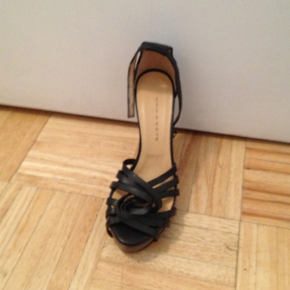 Leather shoes - Picture 3 of 3