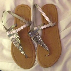 Silver faux leather scrunch sandals! Rue21