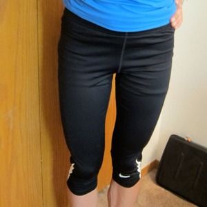 RESERVED!!! Nike Dri-fit spandex crop tights