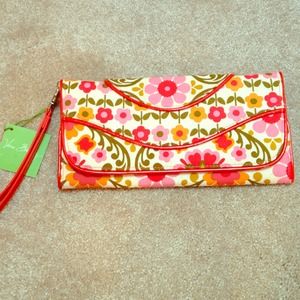 Vera bradley clutch
