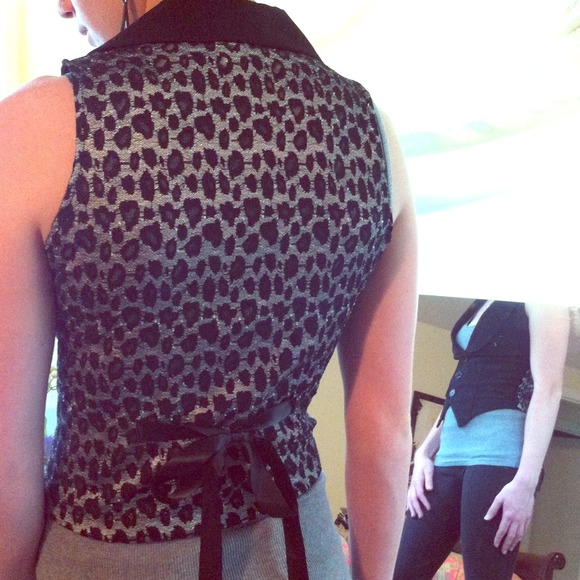 Black/Cheetah Vest