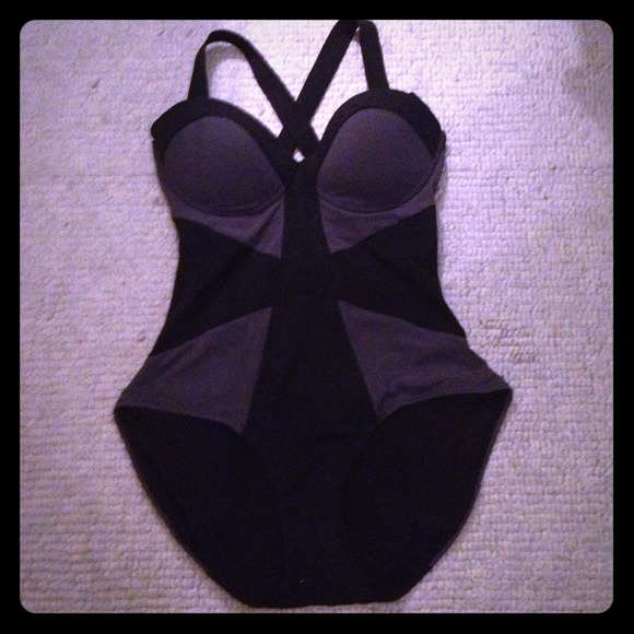 🎀🎀SOLD🎀🎀SPANX SWIMSUIT