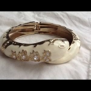 Snake gold creme bracelet