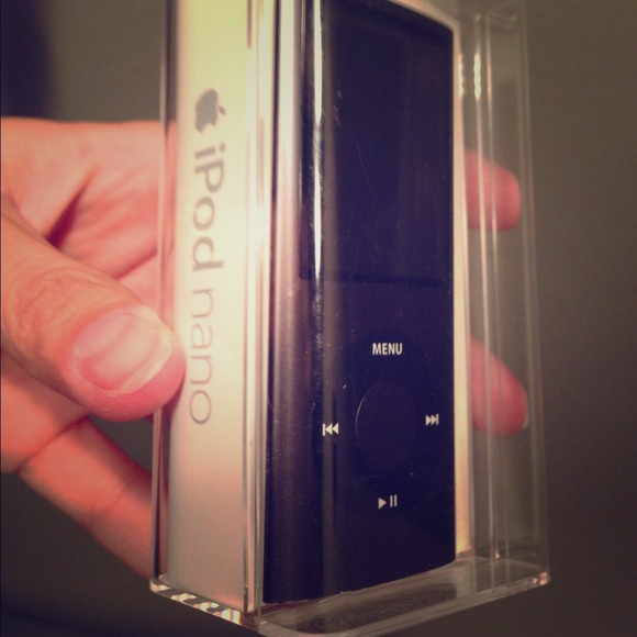 APPLE 8G IPod Nano