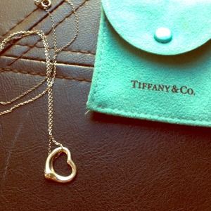 💥REDUCED💥Authentic Tiffany open heart necklace