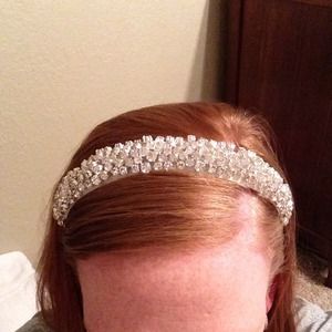 **REDUCED** Vera Wang Bridal Head Piece
