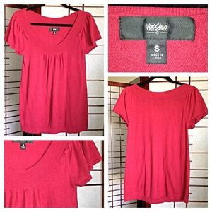 Red Mossimo knit top