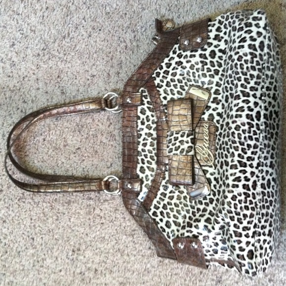 Guess purse