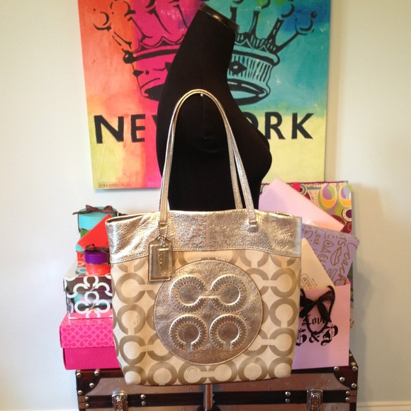 ❌Sold❌Coach Julia Op Art Perry Tote