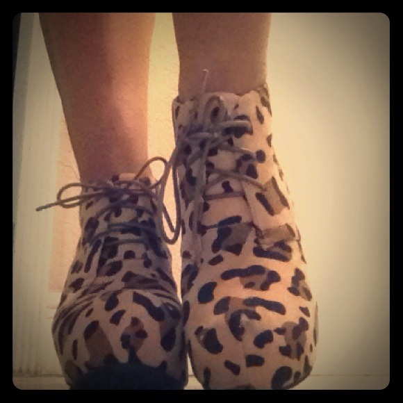 Cheetah print booties/wedges